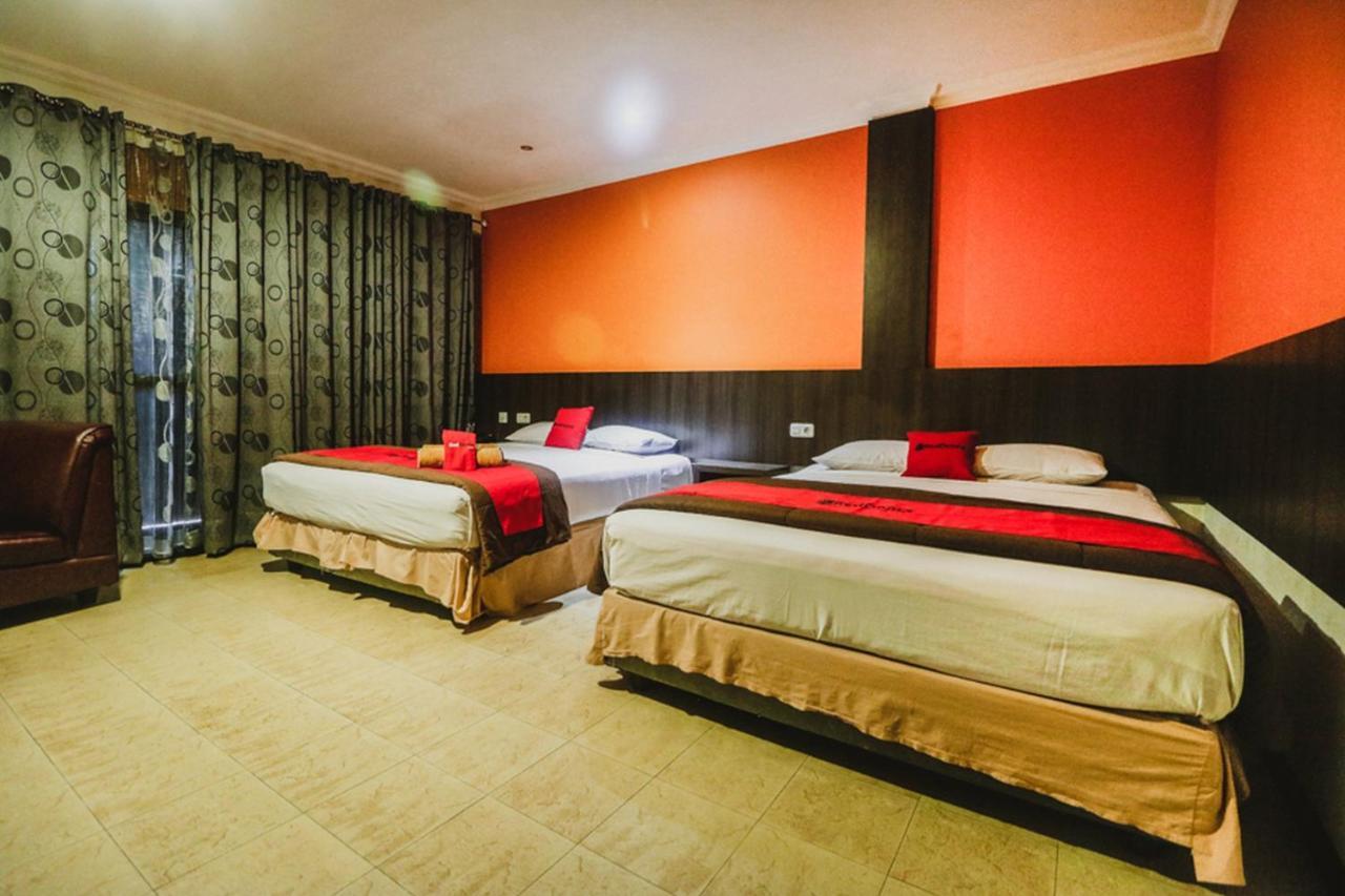 RedDoorz Plus near Jambi Prima Mall Exterior foto